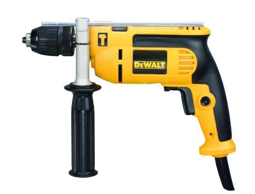 DEWALT udarna bušilica DWD024S